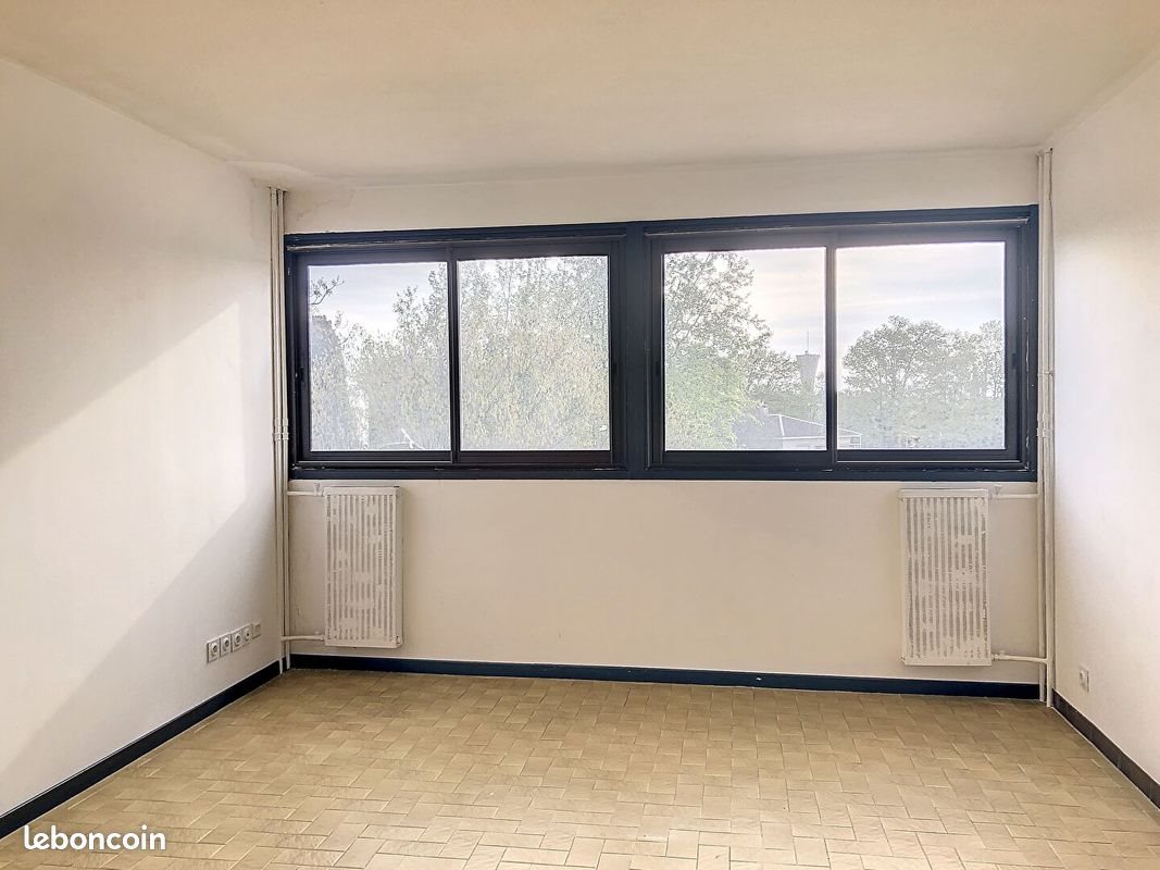 Appartement à louer, 28m², Saint-Martin-de-Crau