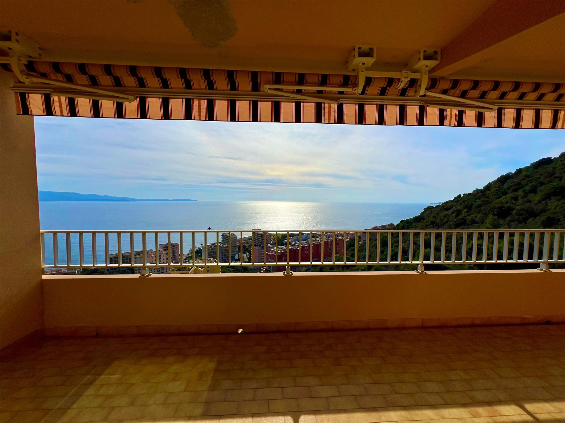 Appartement à vendre, 97m², Ajaccio