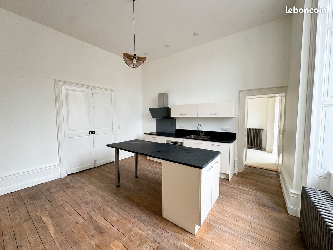 Appartement à louer, 120m², Poitiers