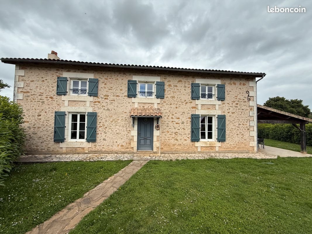 Maison à louer, 180m², Celle-Lévescault