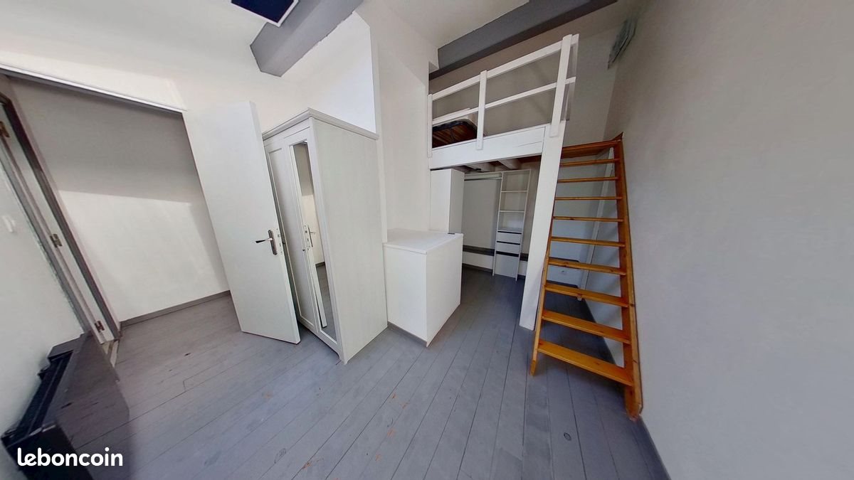 Appartement à louer, 50m², La Roquebrussanne