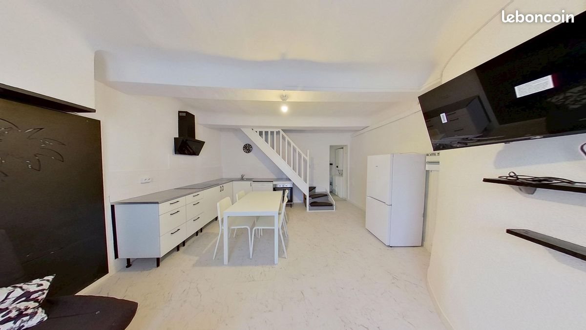 Appartement à louer, 50m², La Roquebrussanne