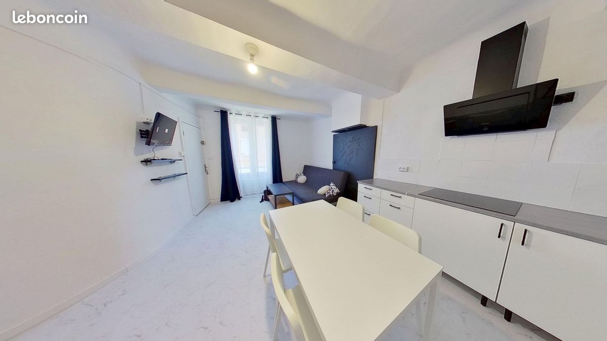 Appartement à louer, 50m², La Roquebrussanne