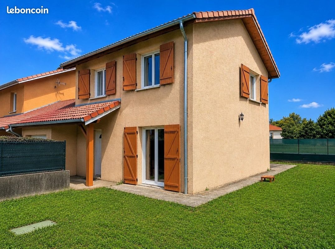 Maison à louer, 93m², Vézeronce-Curtin