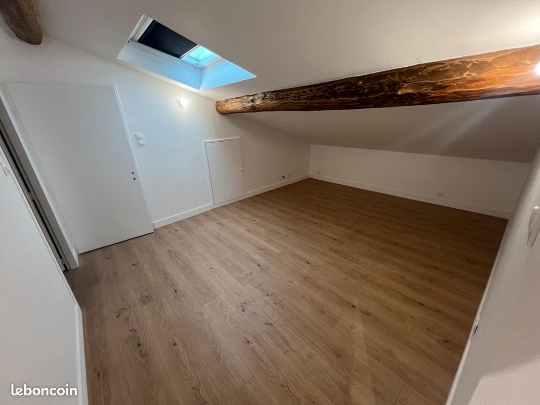 Appartement à louer, 55m², Saint-Sulpice-la-Pointe