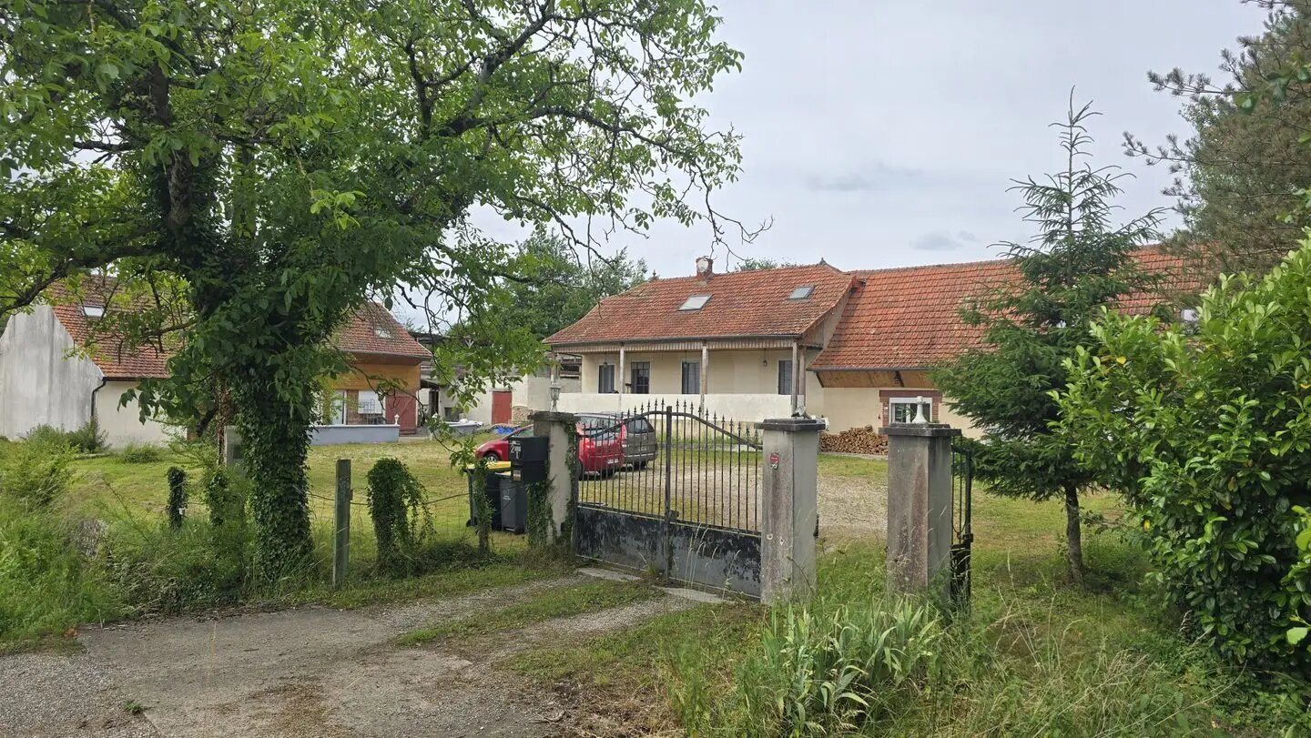 Maison à vendre, 337m², L'Abergement-Sainte-Colombe