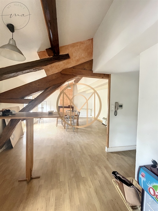 Immeuble 258 m² · à Lacaune · 258 m² · 97 500 €