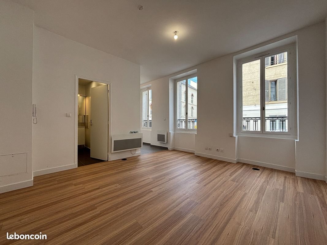 Appartement à louer, 27m², Pontoise