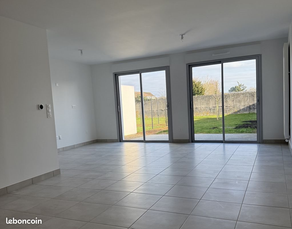Maison à louer, 88m², Neuville-de-Poitou
