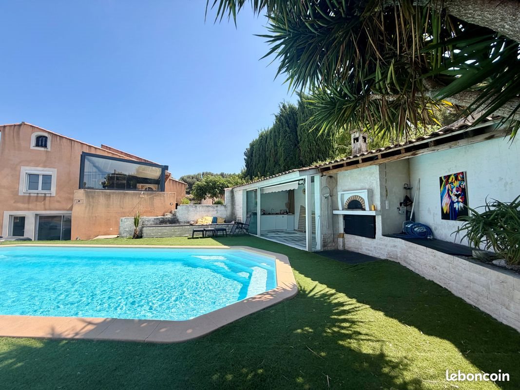 Maison à vendre, 125m², Saint-Mitre-les-Remparts