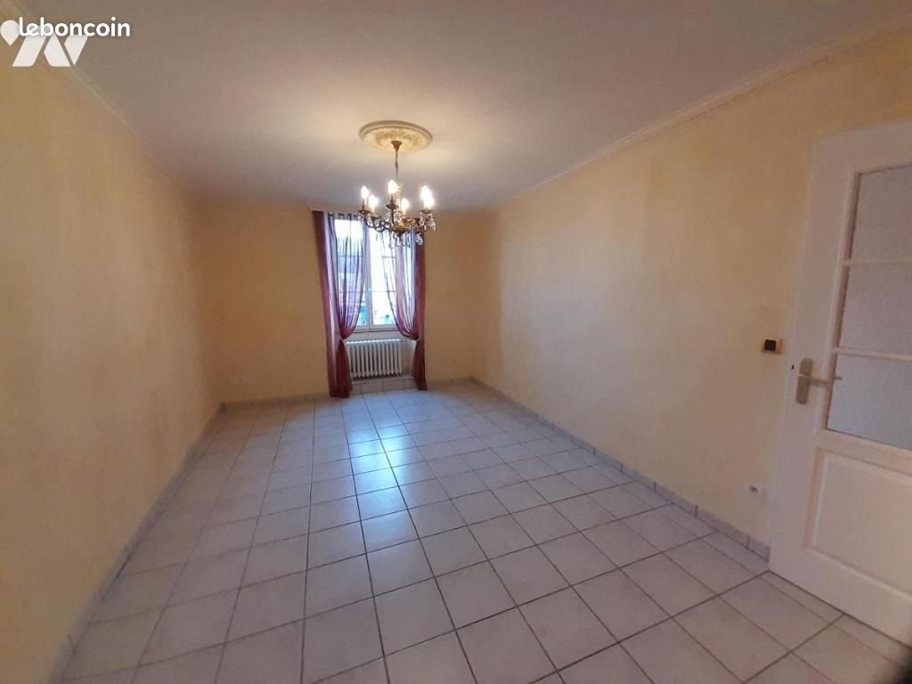 Maison à louer, 138m², Vaiges