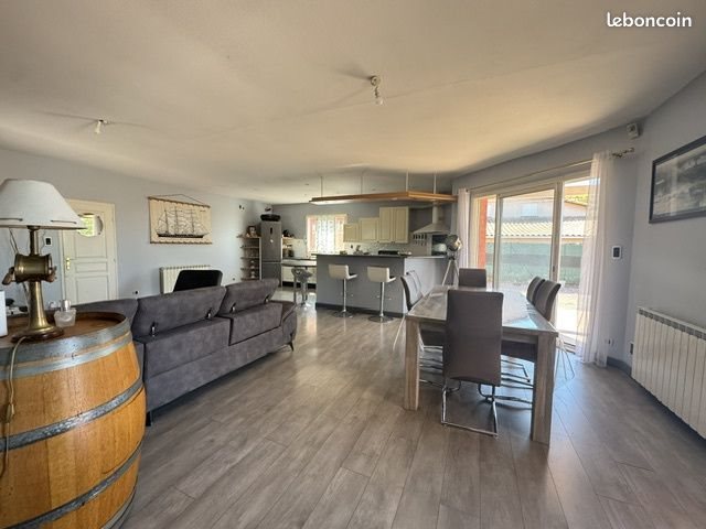 Maison à vendre, 145m², L'Honor-de-Cos