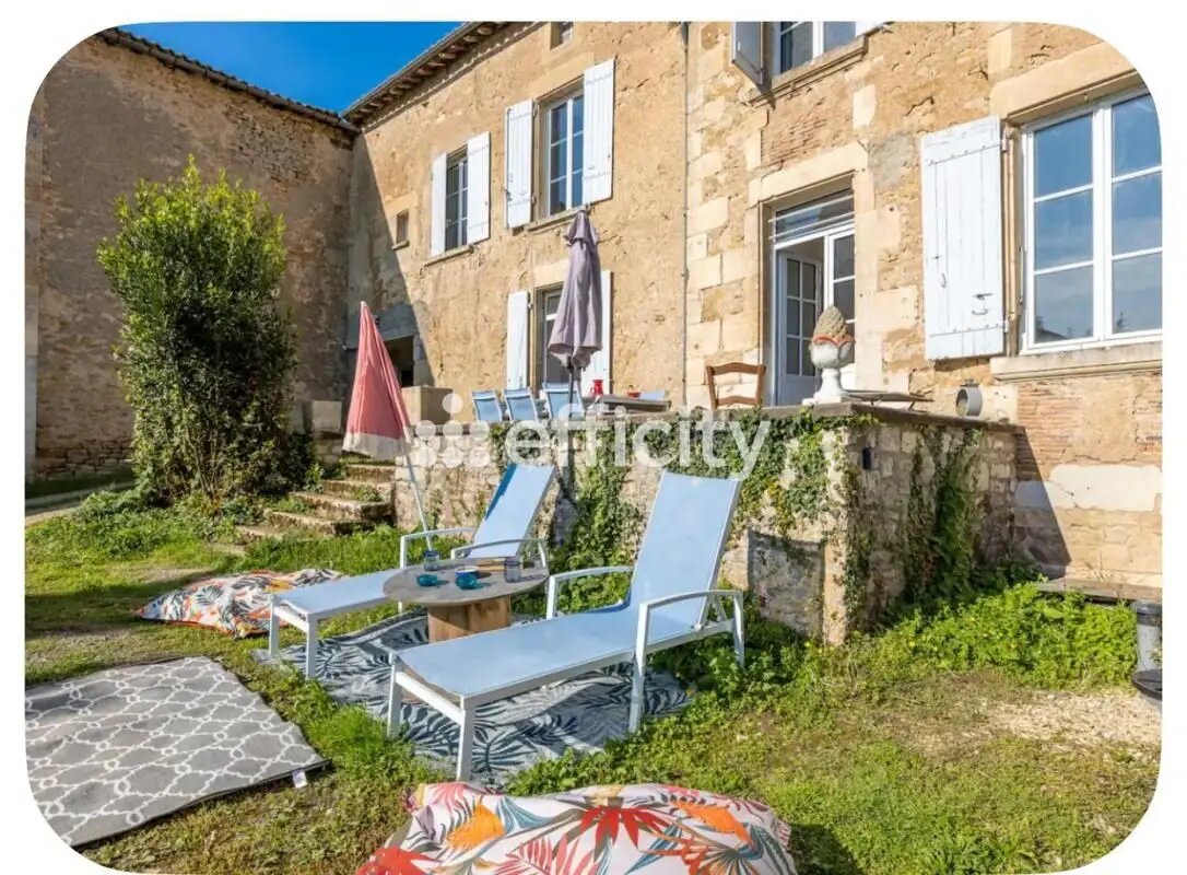 Maison à vendre, 230m², Champdeniers-Saint-Denis