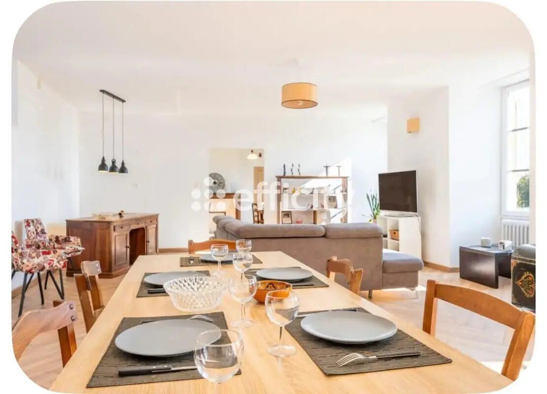 Maison à vendre, 230m², Champdeniers-Saint-Denis
