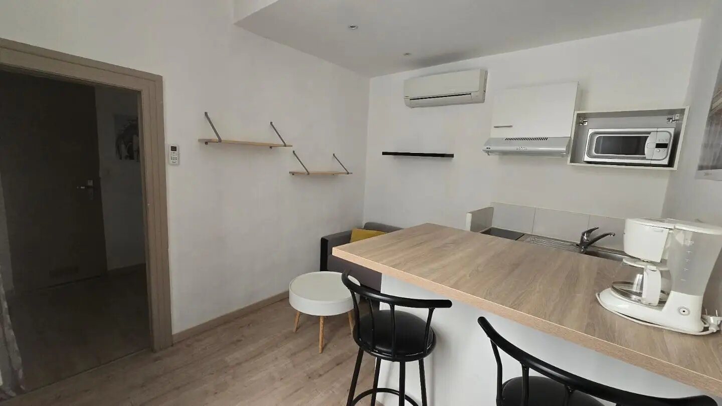 Appartement à louer, 21m², Nîmes