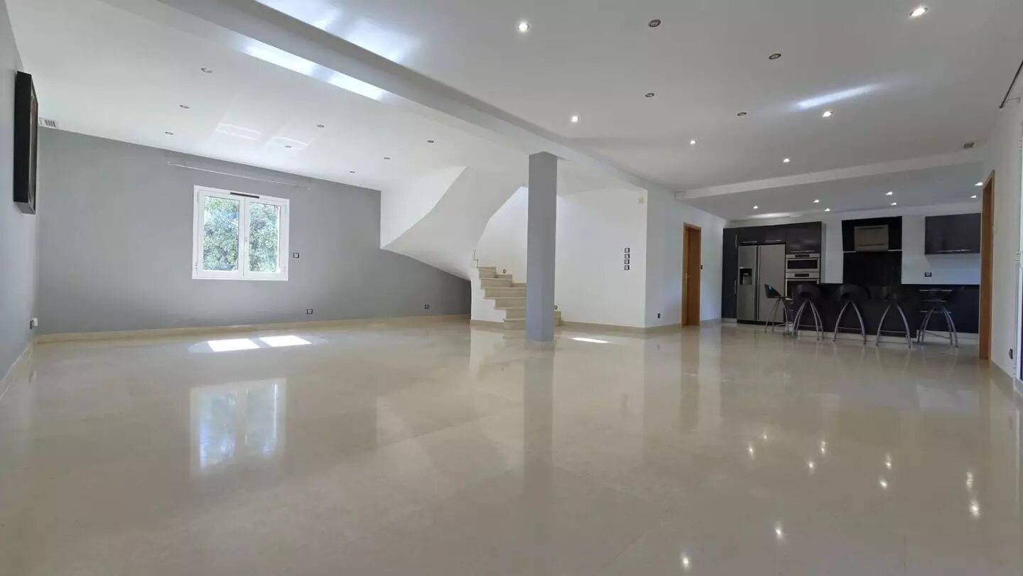 Maison à vendre, 301m², Nîmes