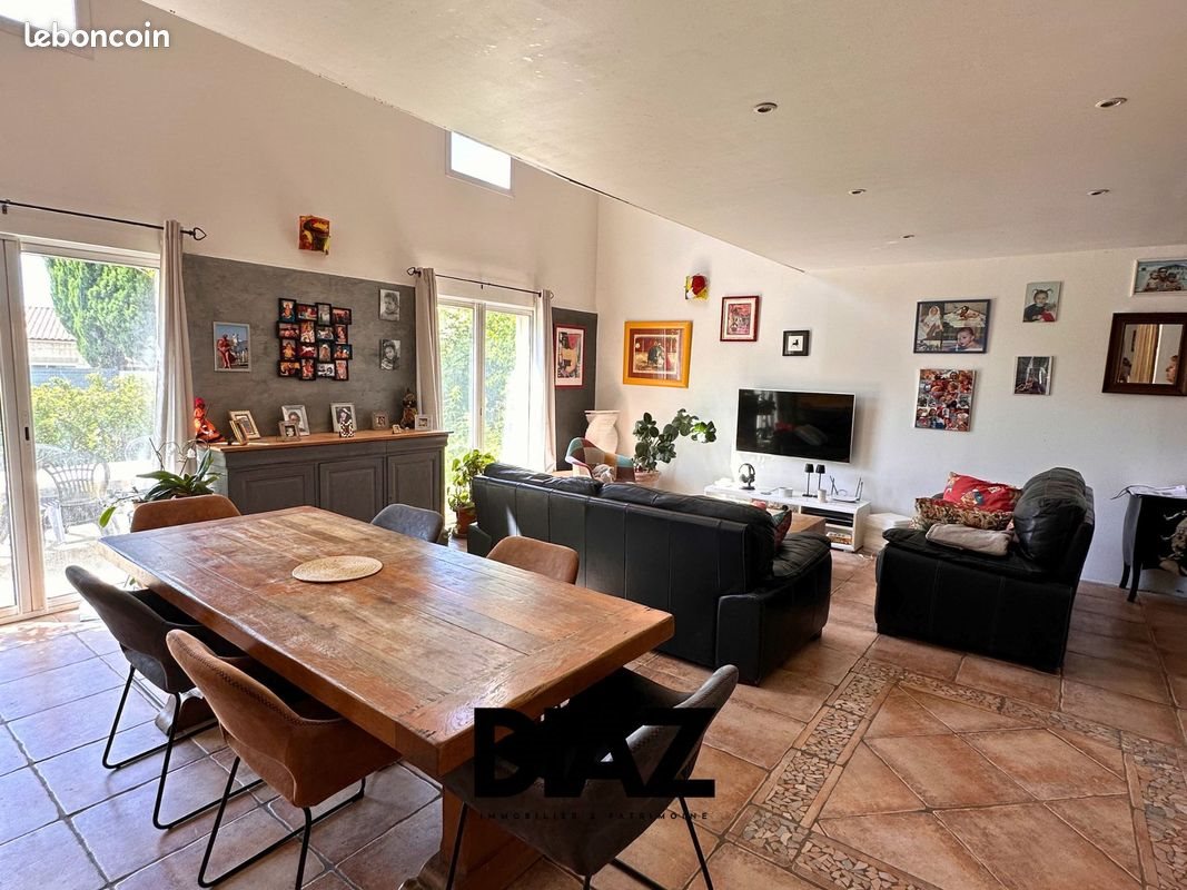 Maison à vendre, 213m², Nîmes