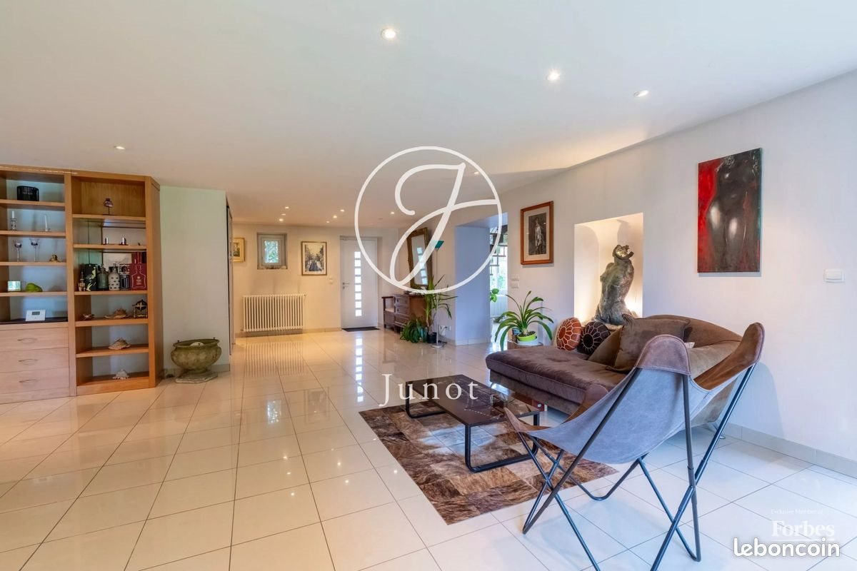 Maison à vendre, 323m², Saint-Sébastien-sur-Loire