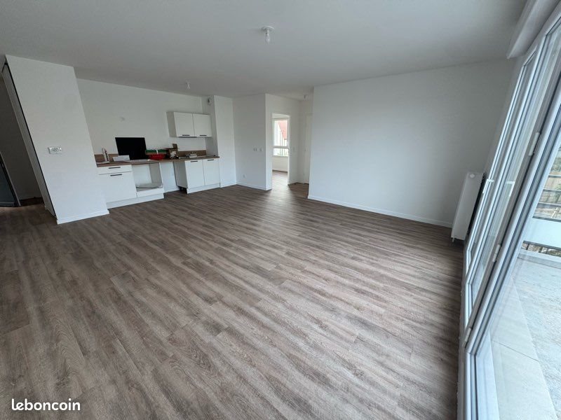 Appartement à louer, 70m², Proville