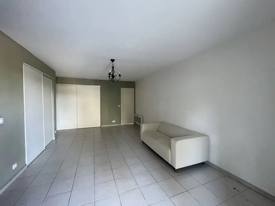 Appartement à louer, 63m², Plan-d'Aups-Sainte-Baume