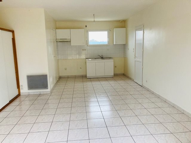 Maison à louer, 49m², Plouzévédé