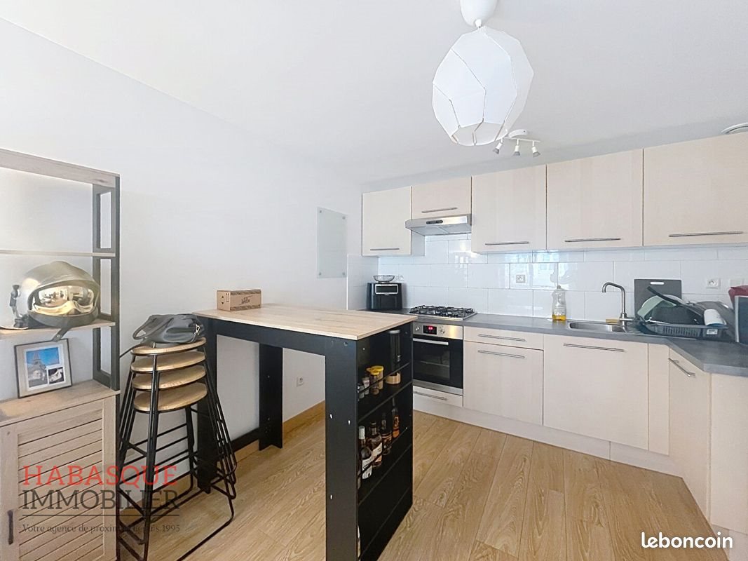 Appartement à louer, 55m², Lesneven