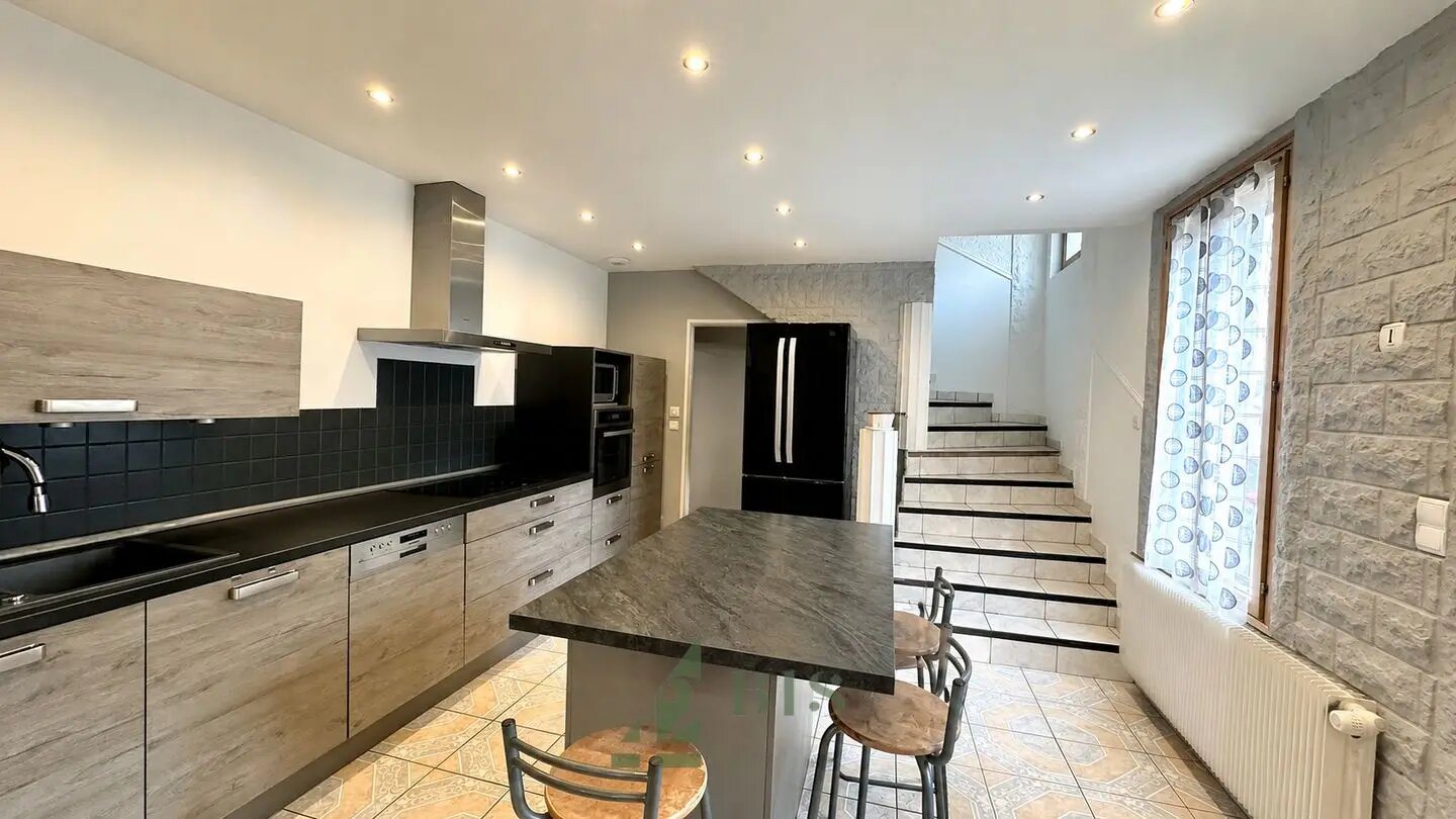 Maison à vendre, 111m², Roanne