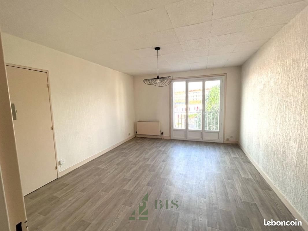 Appartement à louer, 44m², Roanne