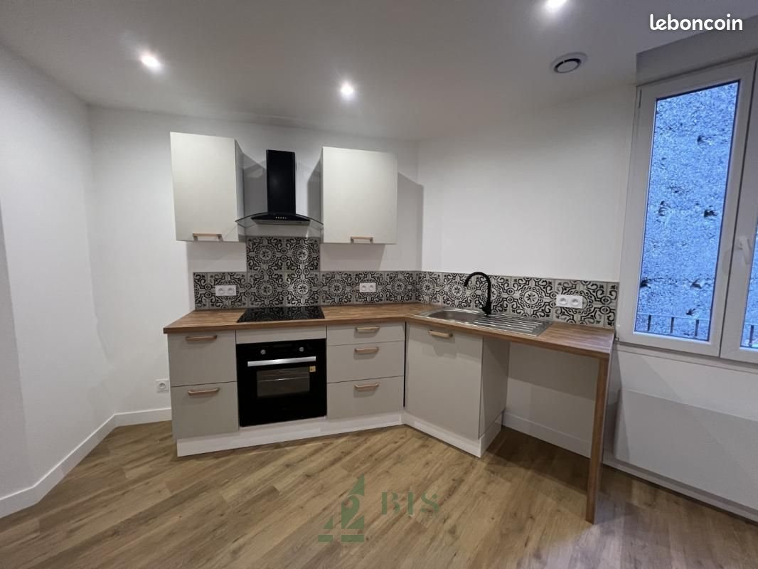 Appartement à louer, 33m², Roanne