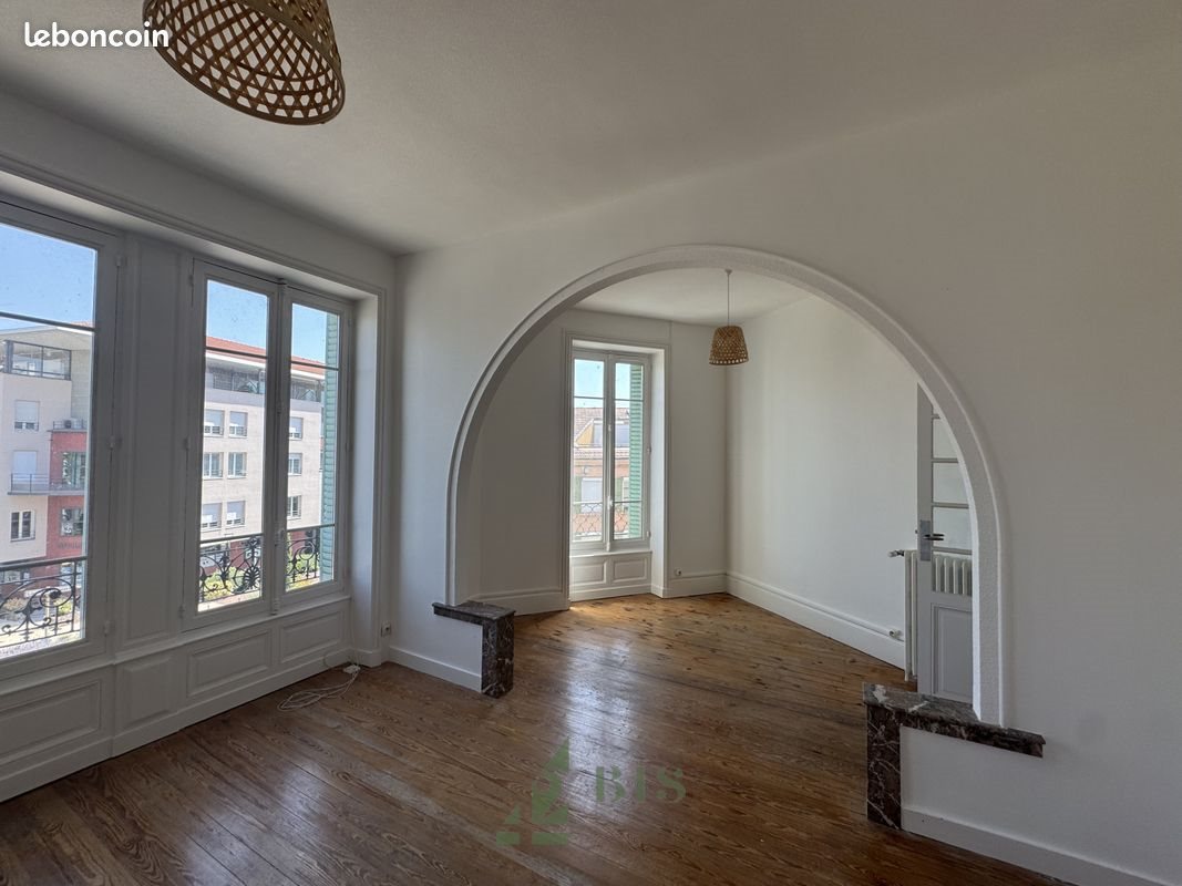 Appartement à louer, 115m², Le Coteau