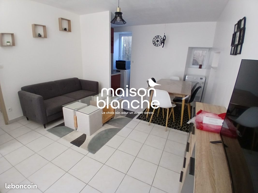 Maison à louer, 81m², Airvault