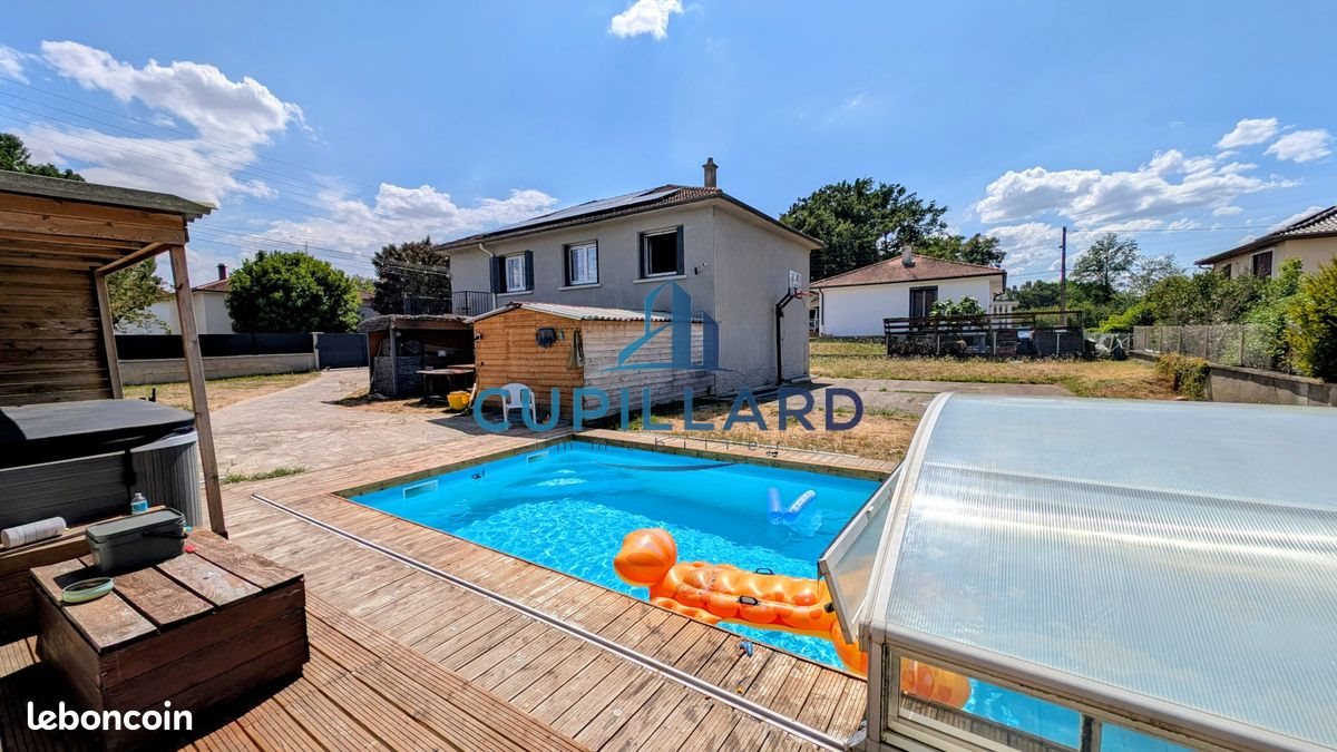 Maison à vendre, 140m², Mably