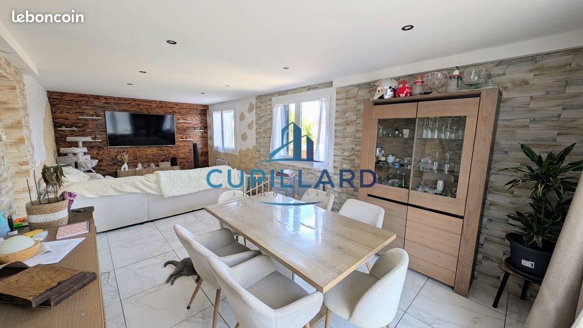 Maison à vendre, 140m², Mably