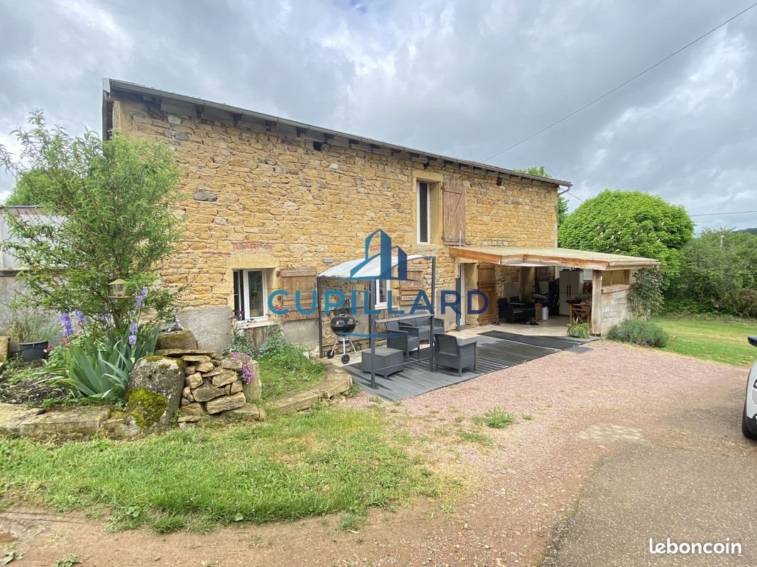 Maison à vendre, 240m², Saint-Denis-de-Cabanne