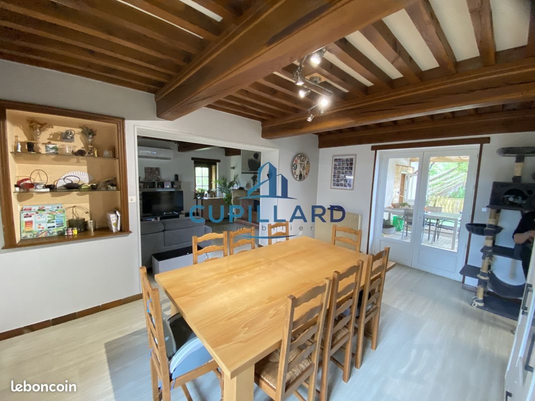Maison à vendre, 240m², Saint-Denis-de-Cabanne
