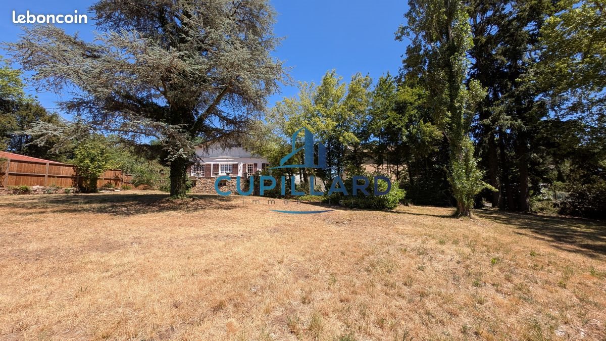 Maison à vendre, 180m², Saint-Léger-sur-Roanne
