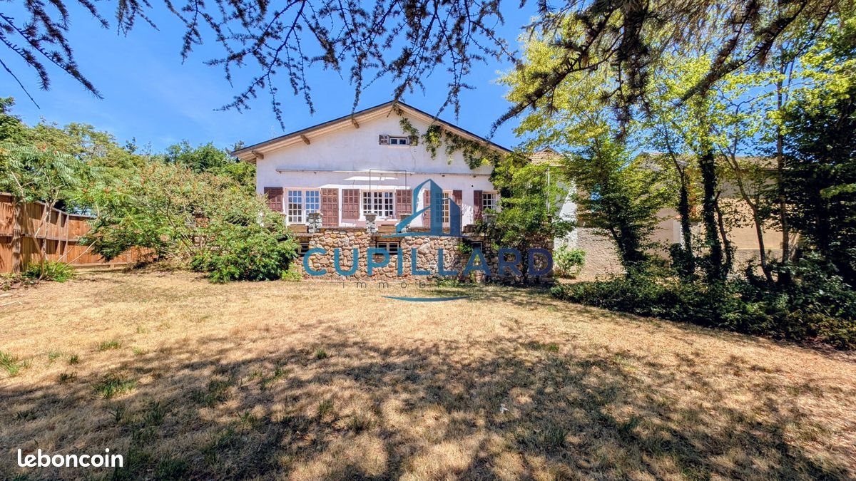 Maison à vendre, 180m², Saint-Léger-sur-Roanne
