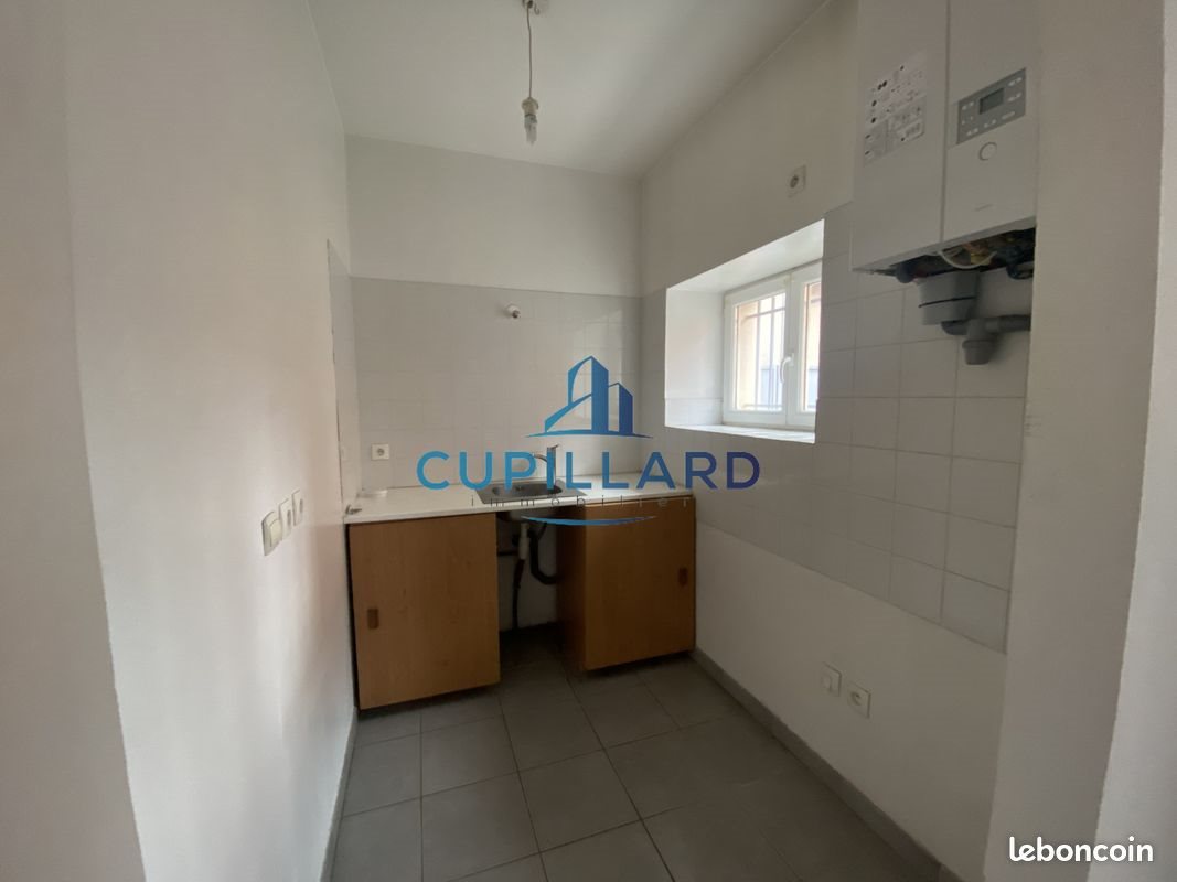 Appartement à louer, 35m², Roanne