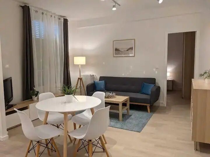 Appartement à louer, 46m², Courbevoie