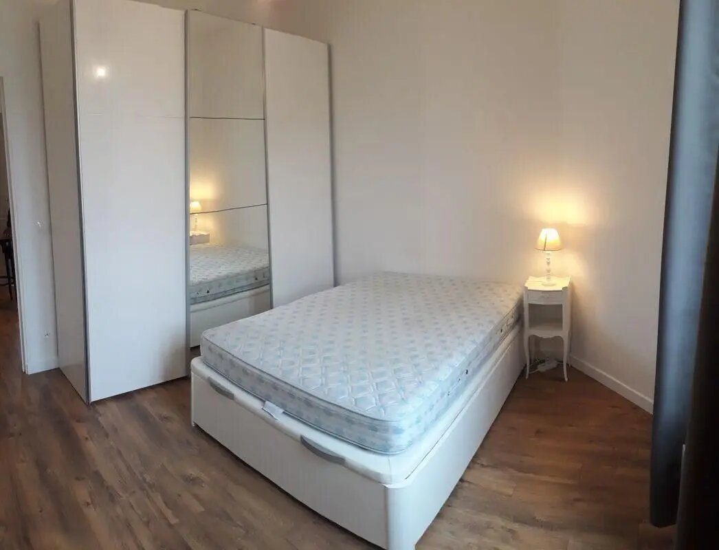 Appartement à louer, 34m², Courbevoie