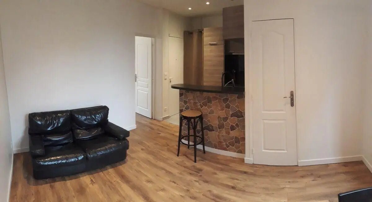 Appartement à louer, 34m², Courbevoie