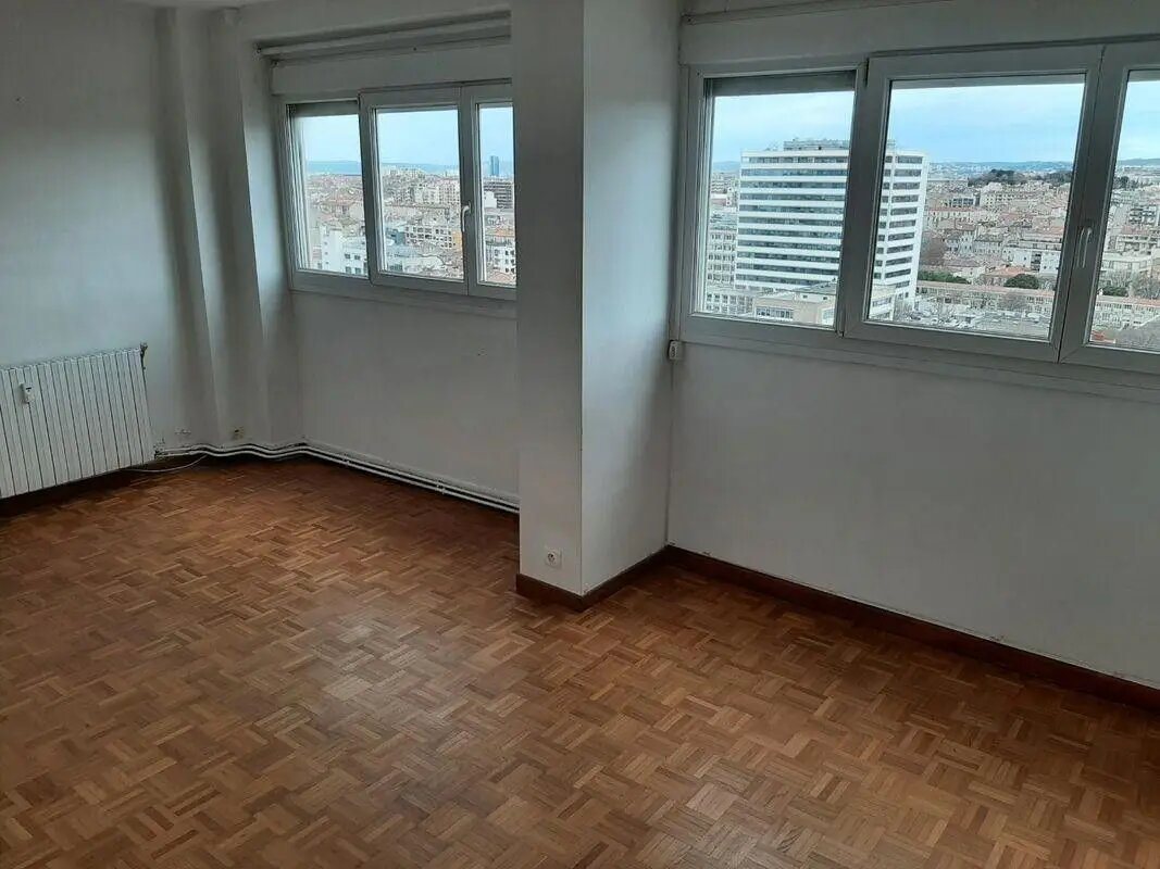 Appartement à louer, 29m², Marseille 8ème