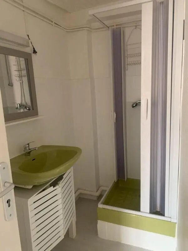Appartement à louer, 29m², Marseille 8ème
