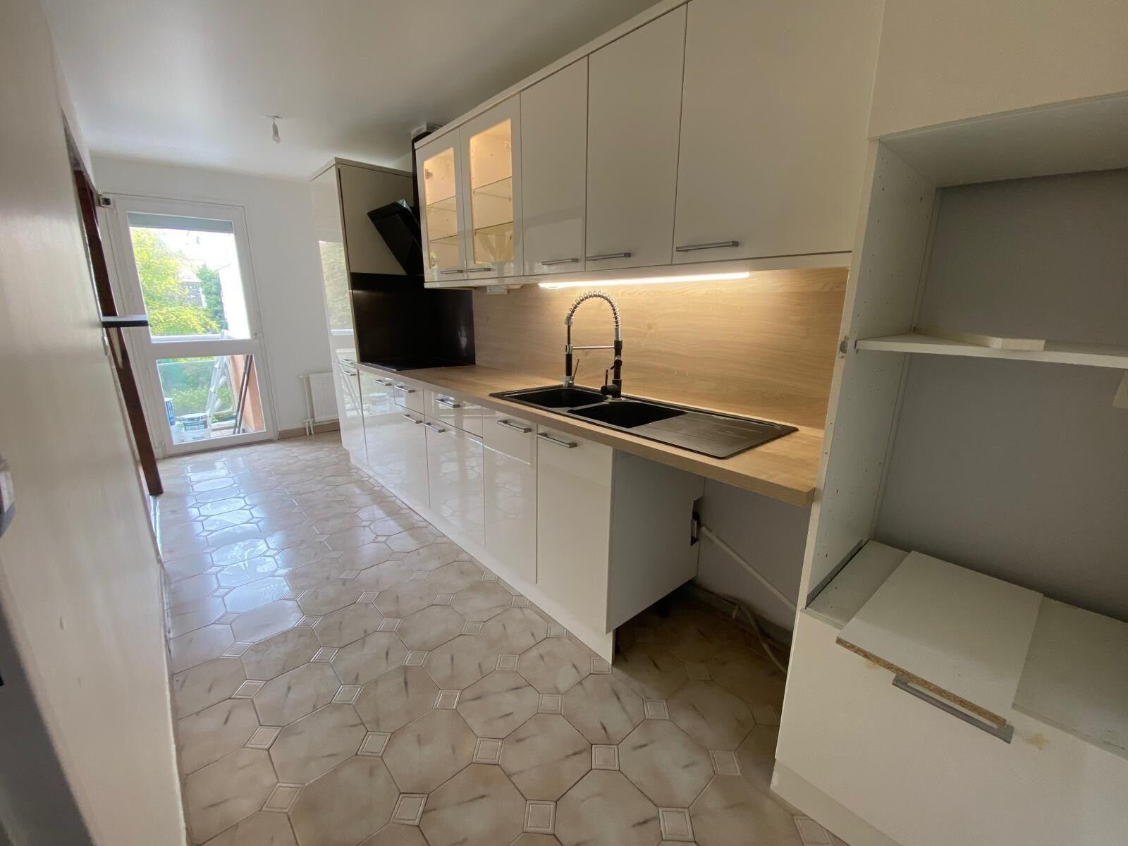 Appartement à louer, 56m², Evry