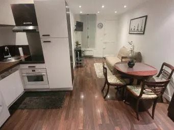 Appartement à louer, 46m², Courbevoie