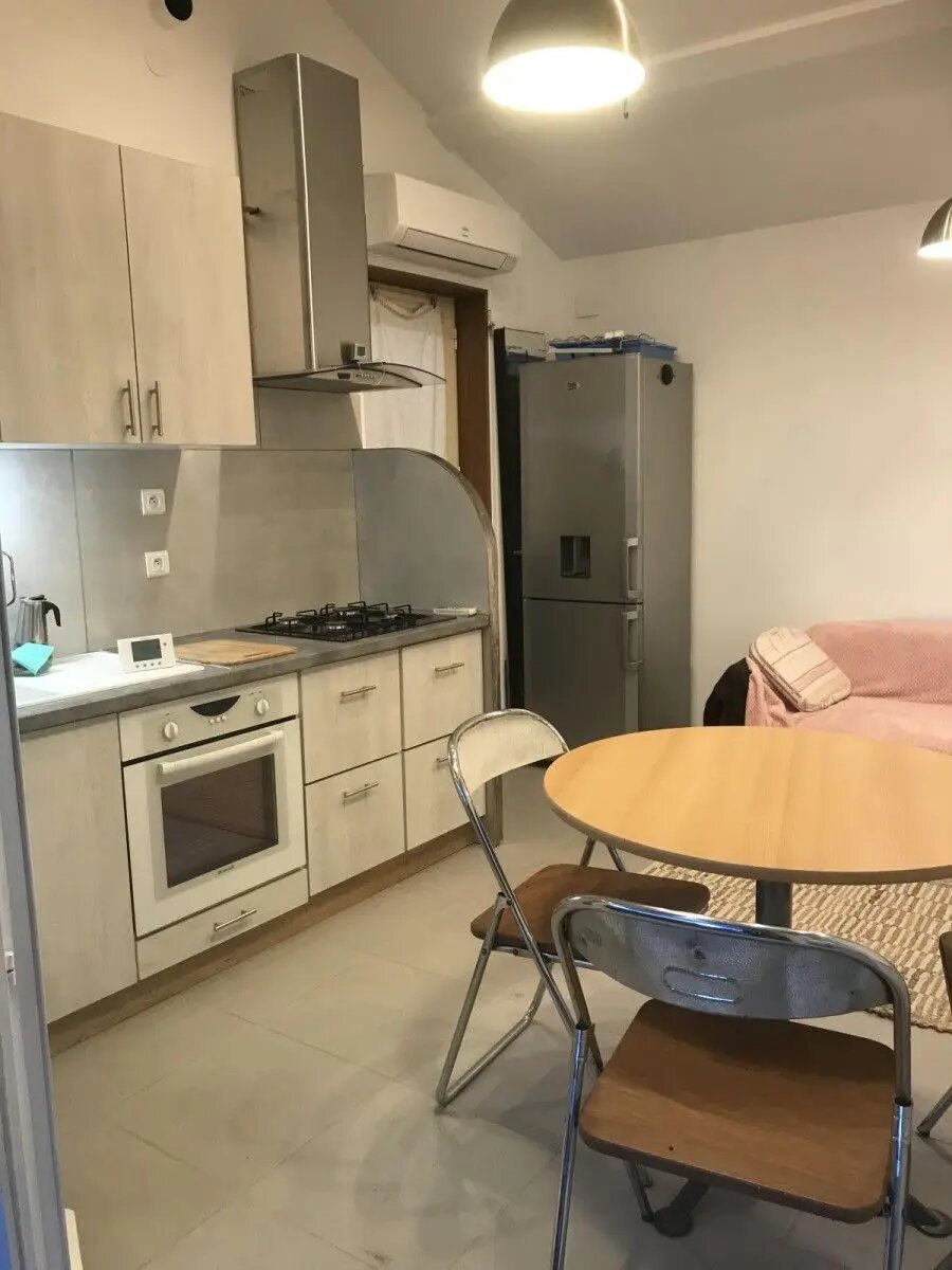 Appartement à louer, 25m², Saint-Martin-de-Crau