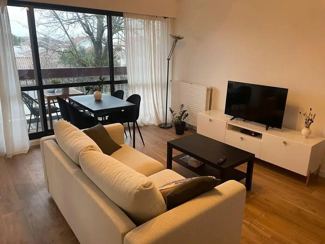 Appartement à louer, 42m², Talence