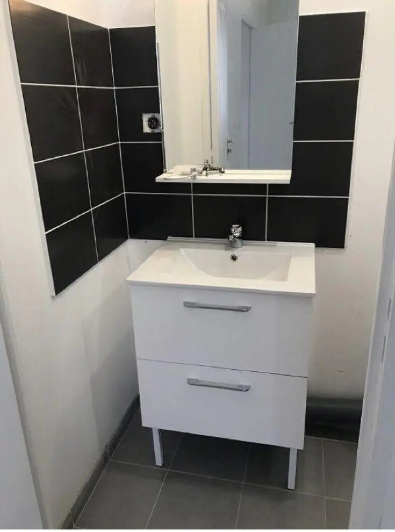 Appartement à louer, 18m², Bron