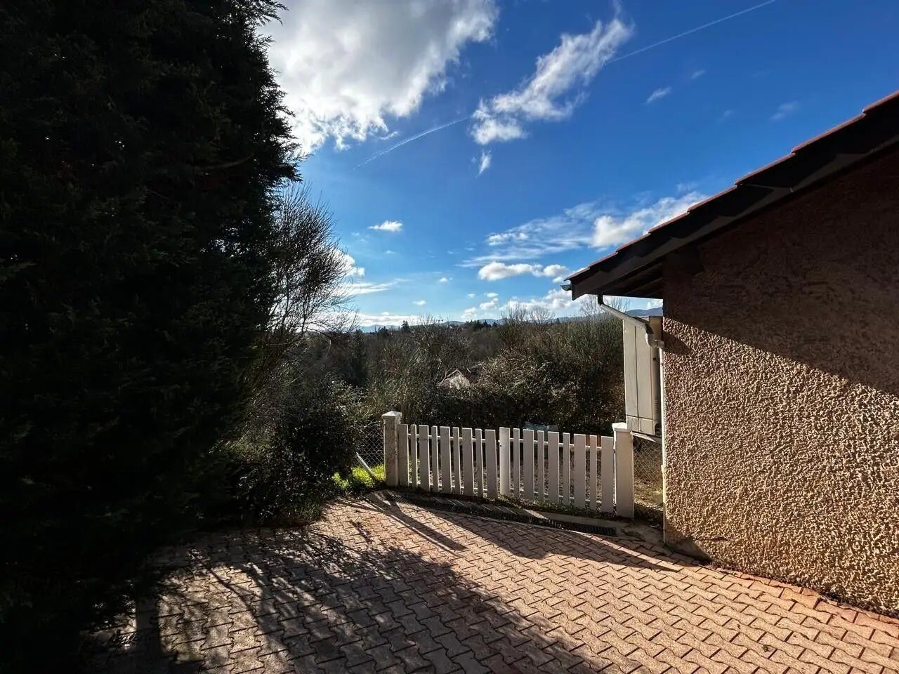 Maison à louer, 95m², Saint-Genis-les-Ollières