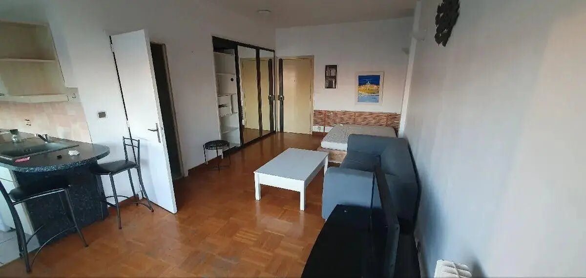 Appartement à louer, 32m², Marseille 8ème